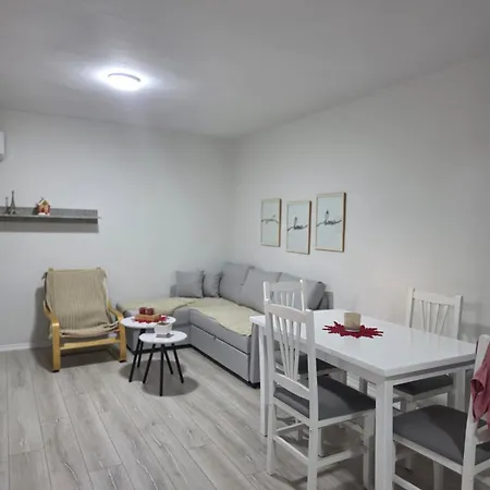 公寓 Sweethomeshkoder *